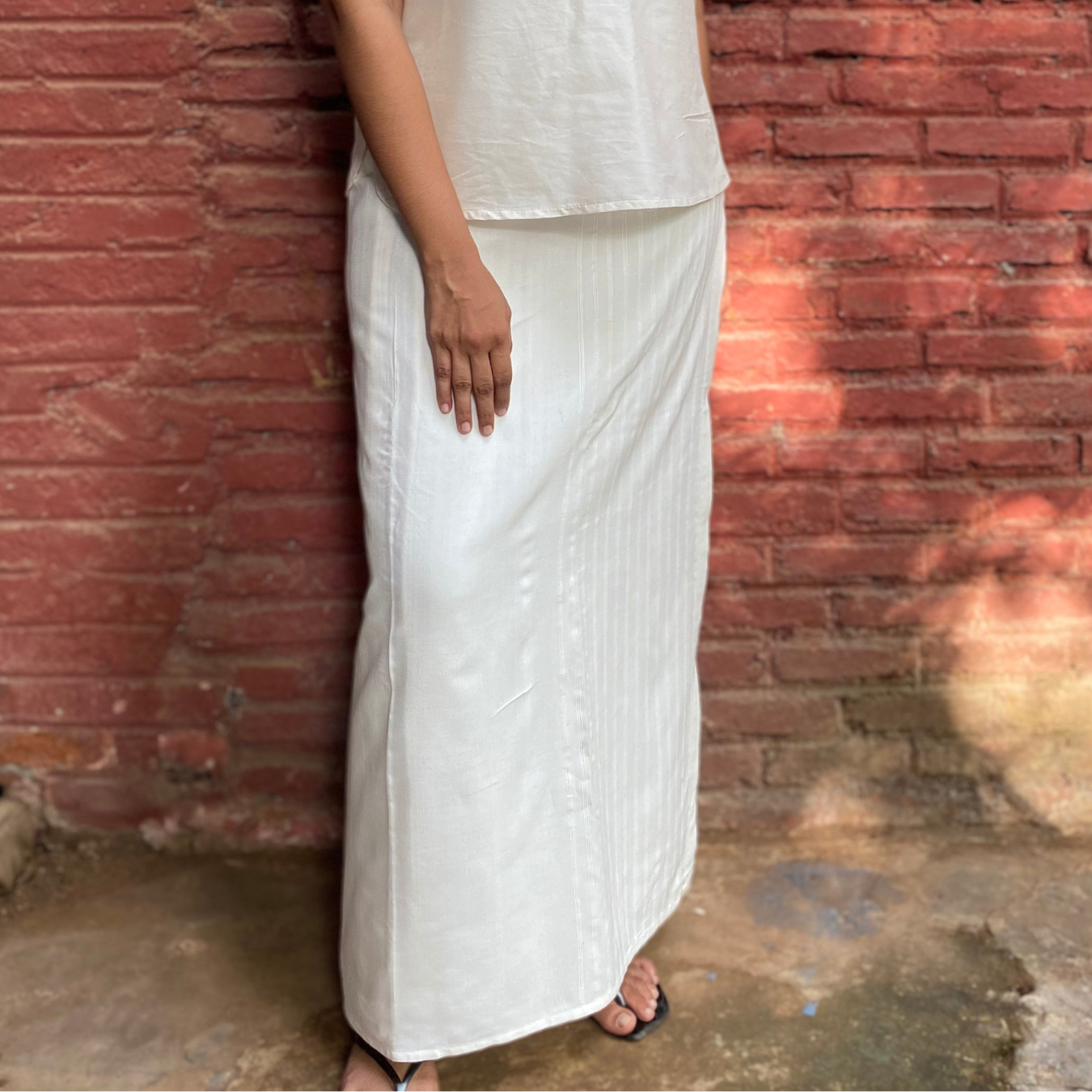 Lungi White With 4 Designer Stripes Kandygs Handlooms Online Store lungi-white-with-4-designer-stripes-kandygs-handlooms-online-store
