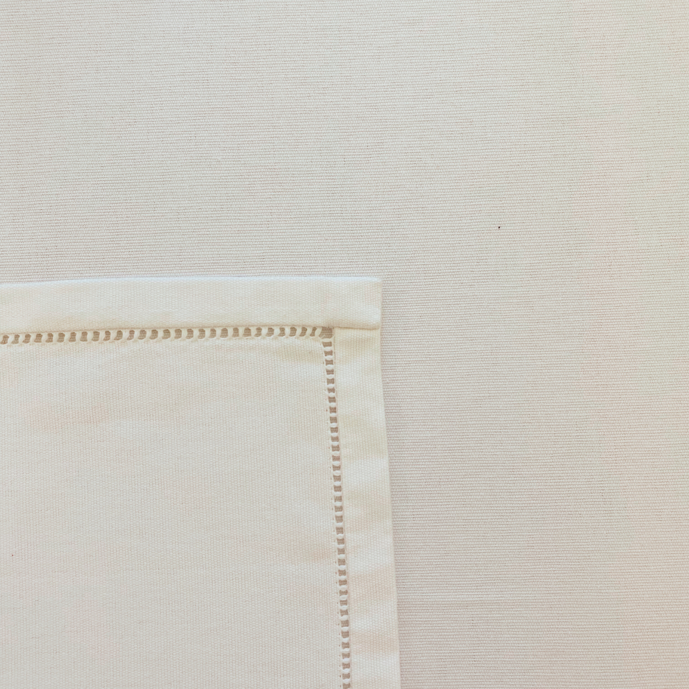 Square Table Cloth GP - Pure White (4 seater - 54" X 54")