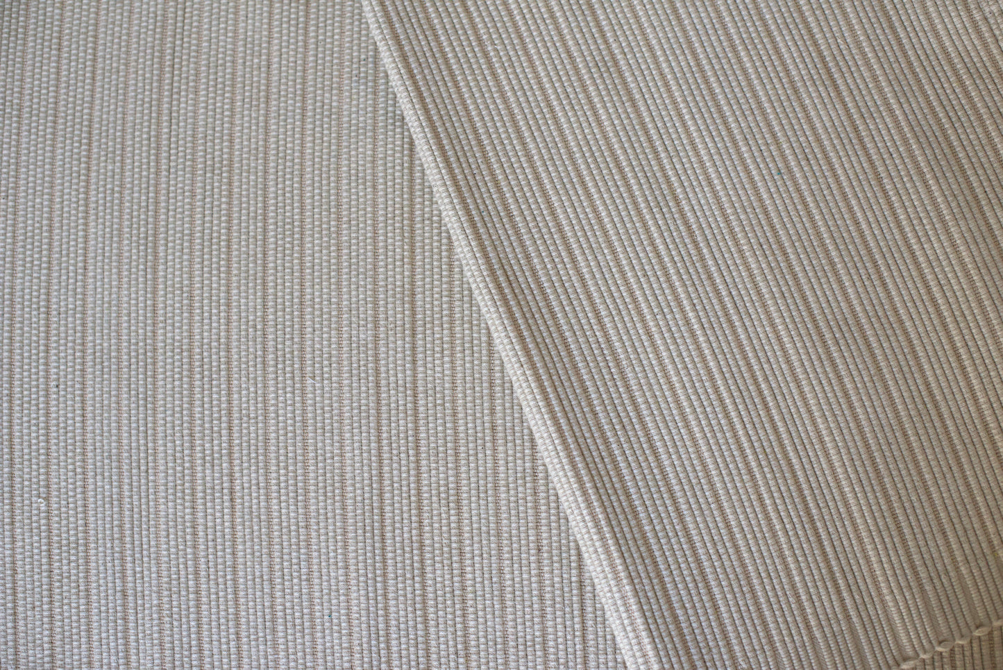 Tabel Mat - (Beige)