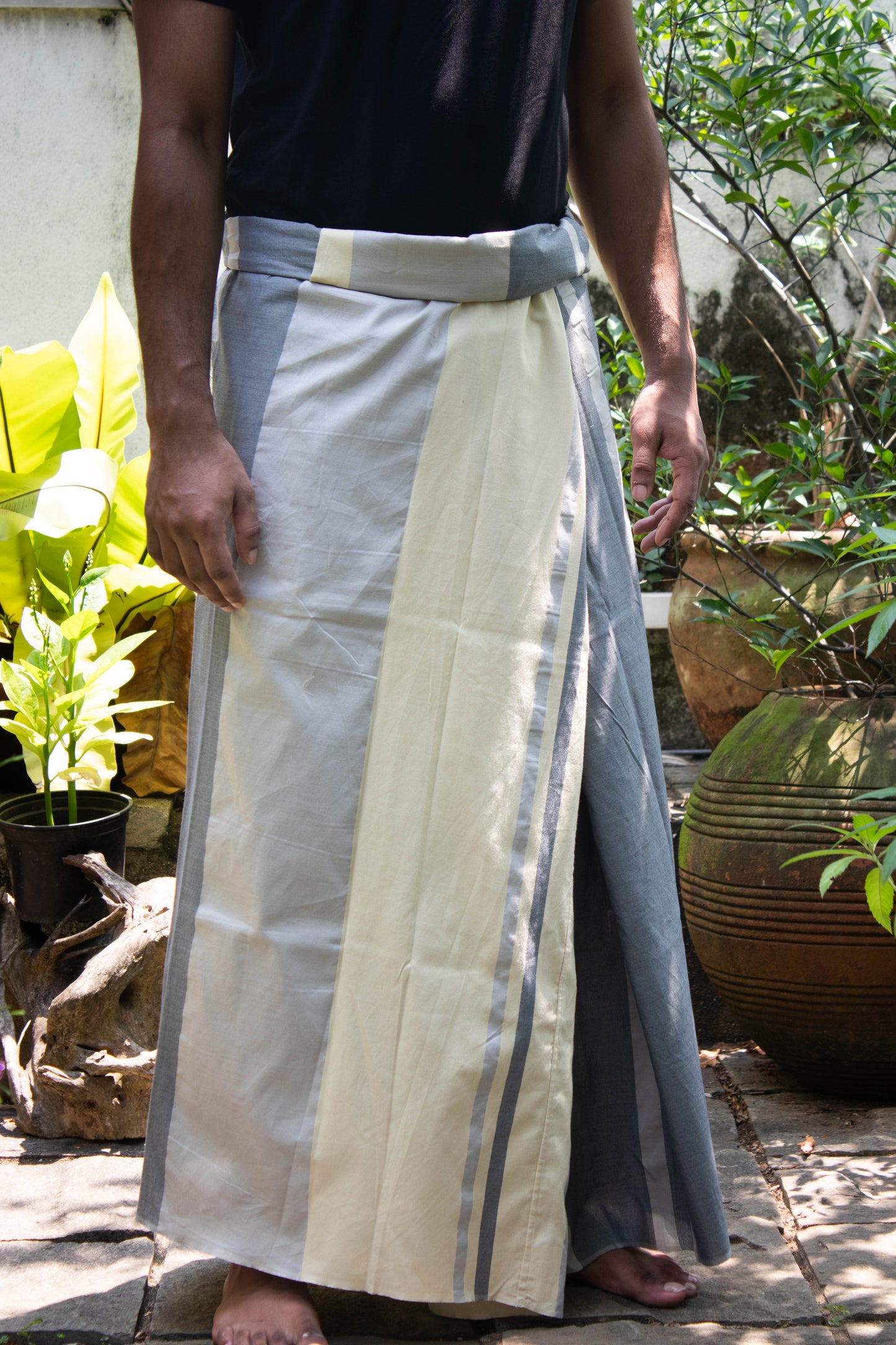 Sarong - Gray & White