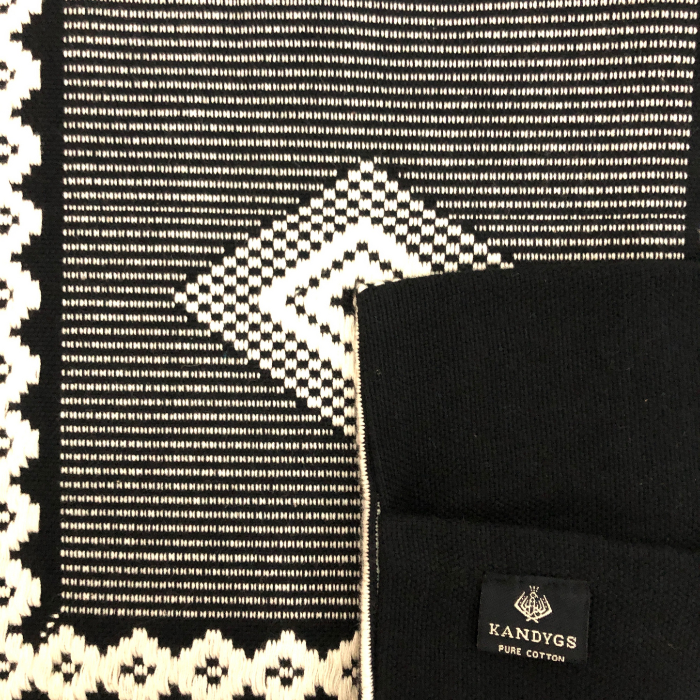 Dumbara Cushion Cover - Black & White Single Diamond (16" X 16")