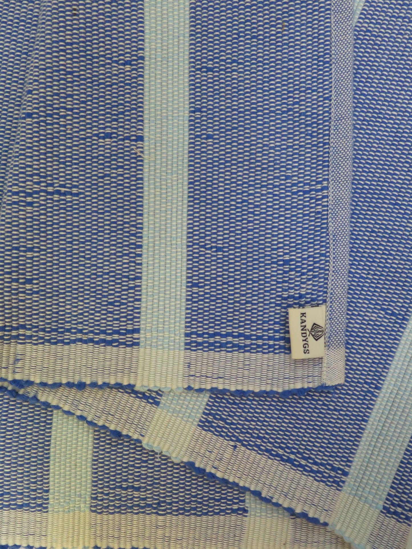 Floor rug - Baby blue with White stripes