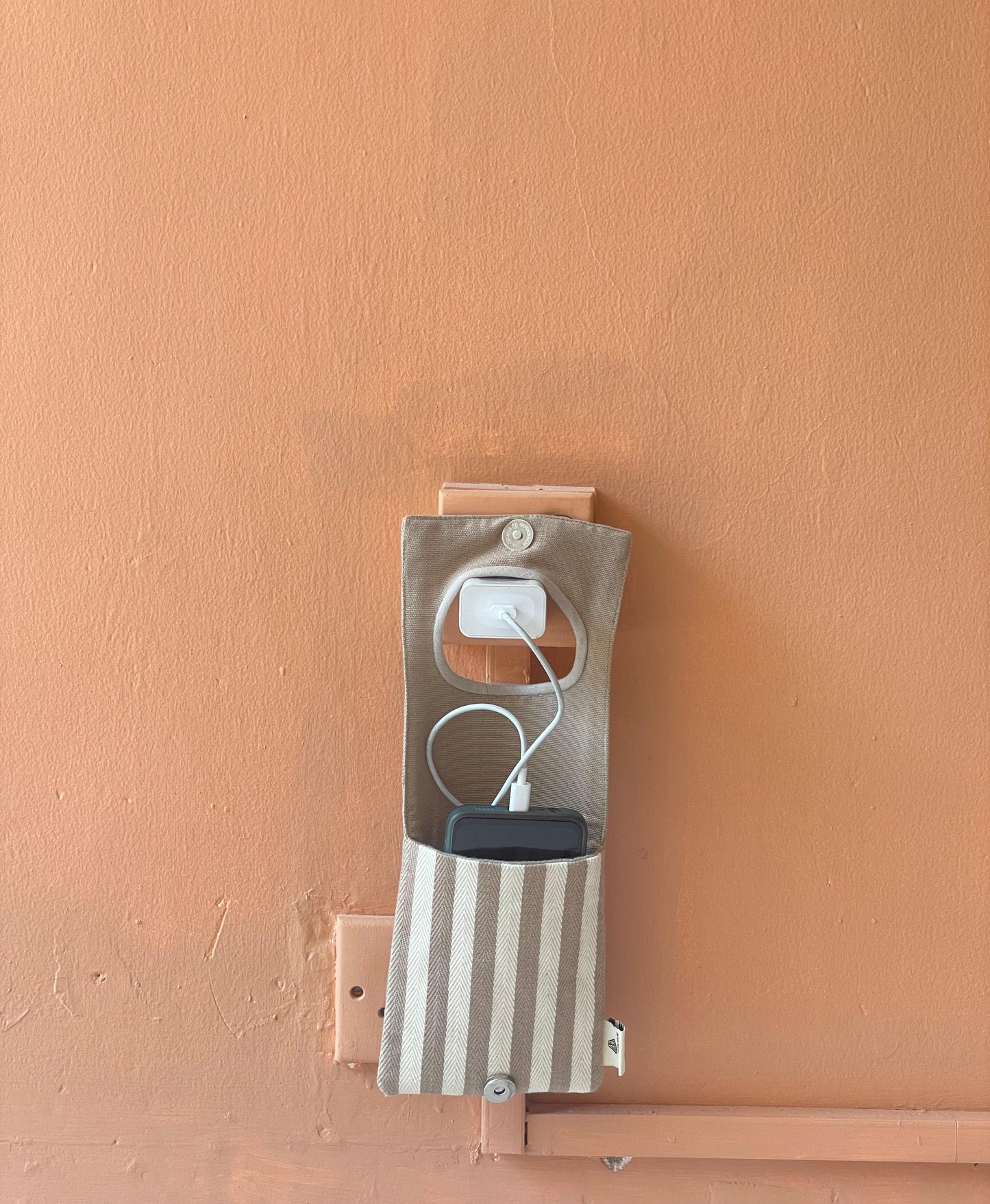 Plug Pocket - Stone Beige