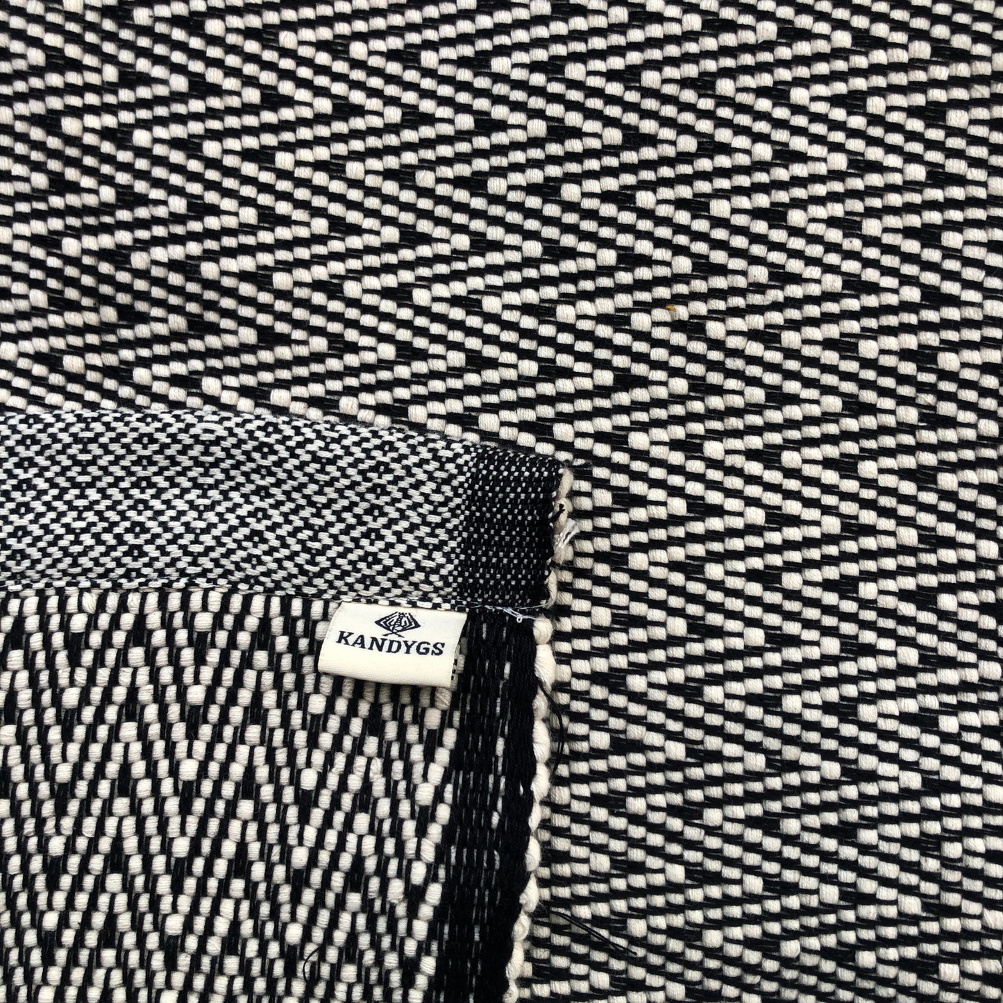 Rug - Zig Zag (Black & White)