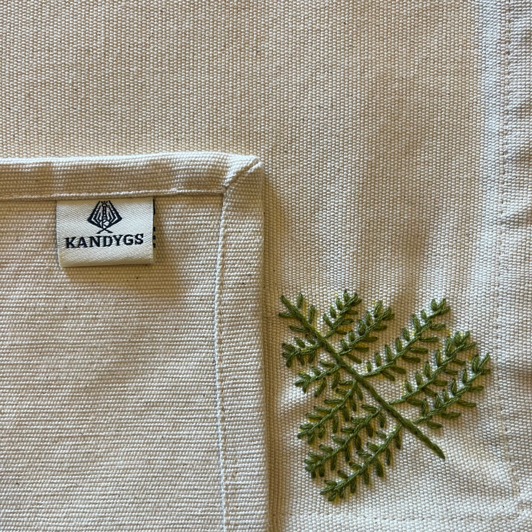 Serviette - Off White with X' Mas Tree Embroidered