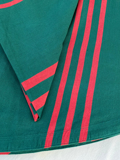 Round table cloth GP - X' mas green & red ( 6 seater - 72Q )