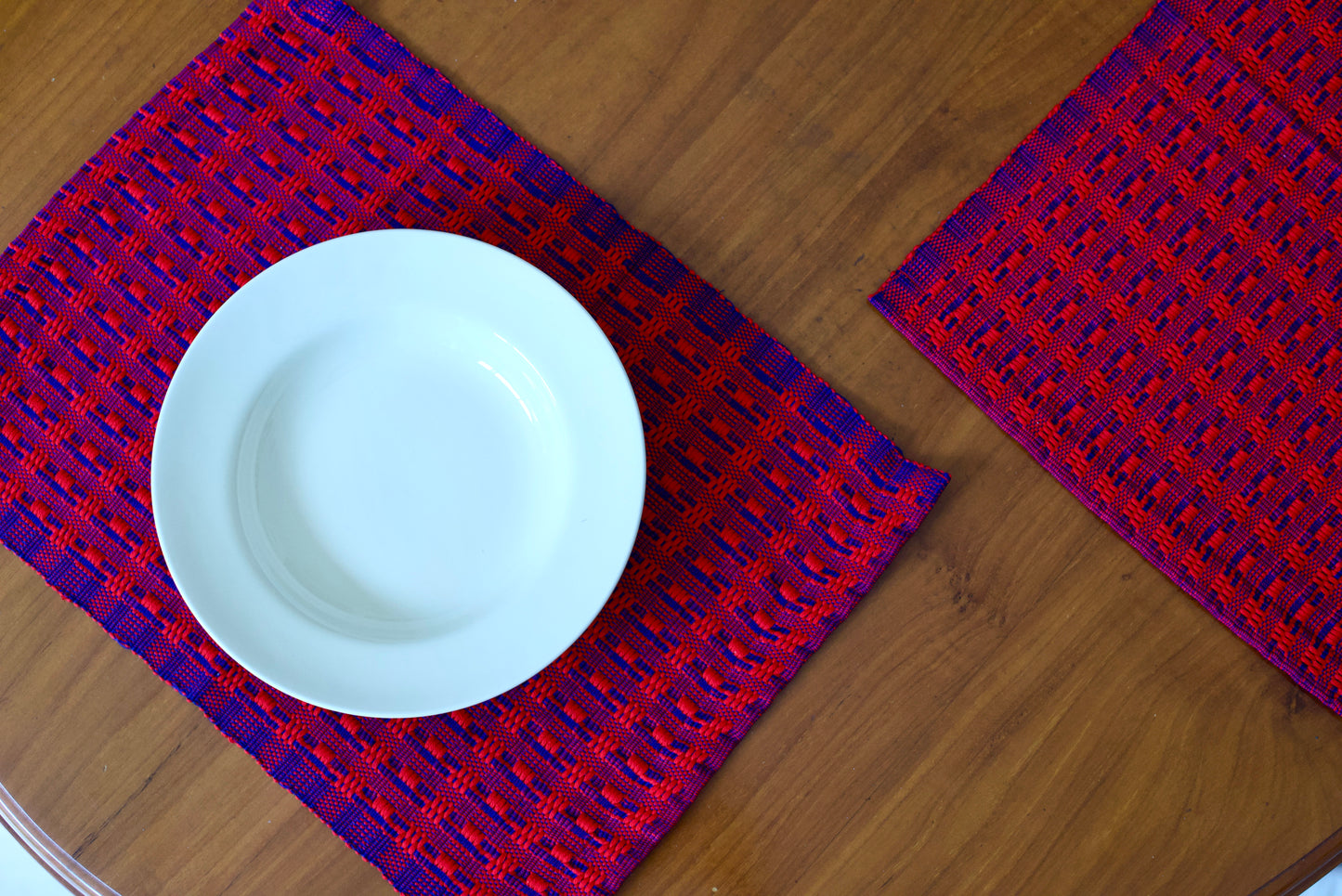 Tabel Mat (Crimson & Indigo)