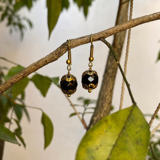Earring - Large black pearl