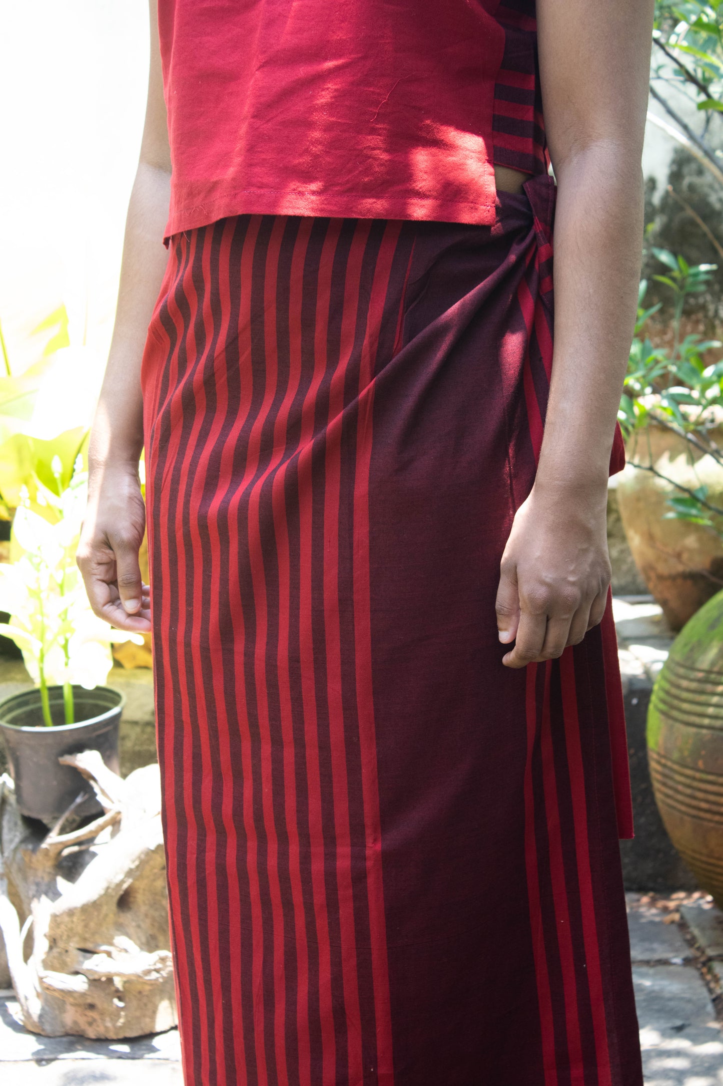 Lungi - Marron With Red Strips