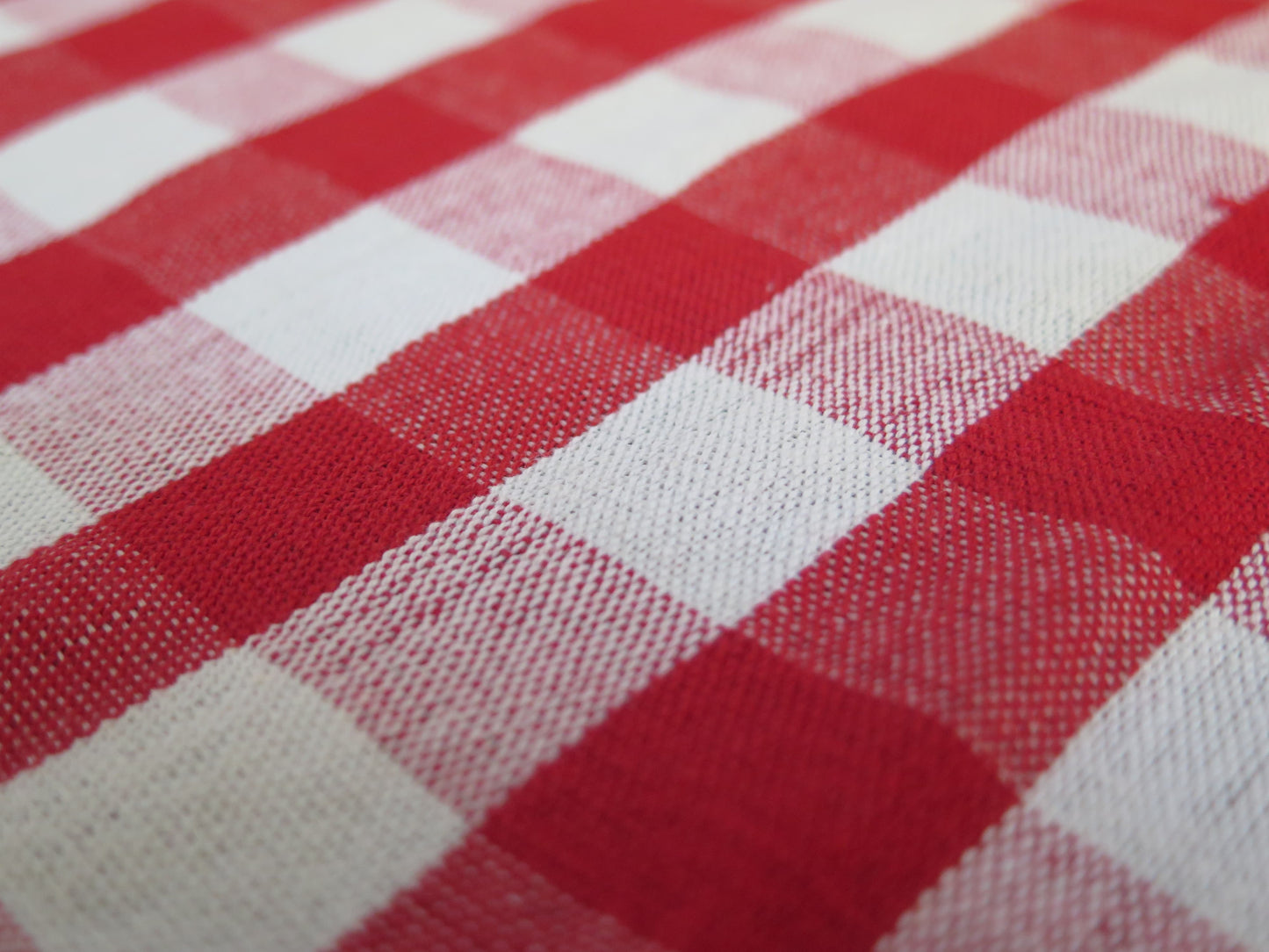 Rectangular Table Cloth - Red & White Check  (8 seater - 60" X 120")